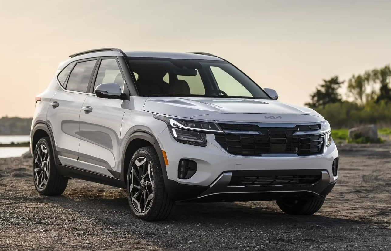 Intro to the 2025 Kia Seltos